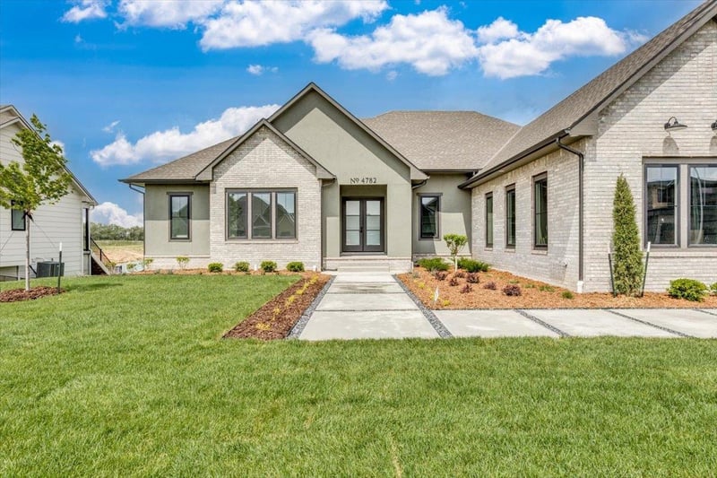 4782 N Ridge Port Ct, Wichita, KS 67205