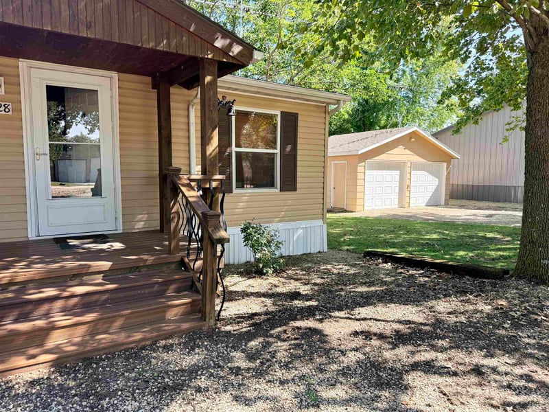 2128 Schlotthauer , Marion, KS 66861