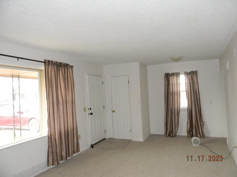 214 Stearns Ave, Haysville, KS 67060