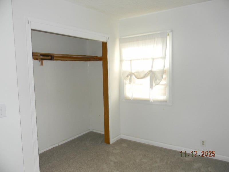 214 Stearns Ave, Haysville, KS 67060