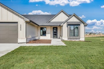 3233 N Pine Grove Cir, Wichita, KS 67205