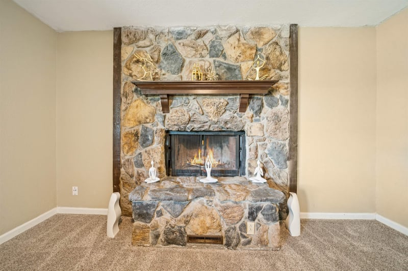 1713 N Terry Ln, Andover, KS 67002