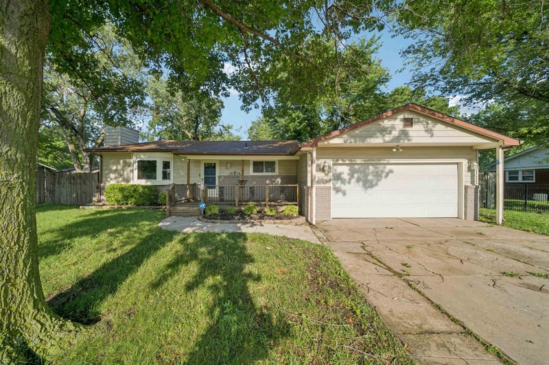 1713 N Terry Ln, Andover, KS 67002