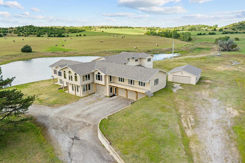 279 170th Rd, Bennington, KS 67422