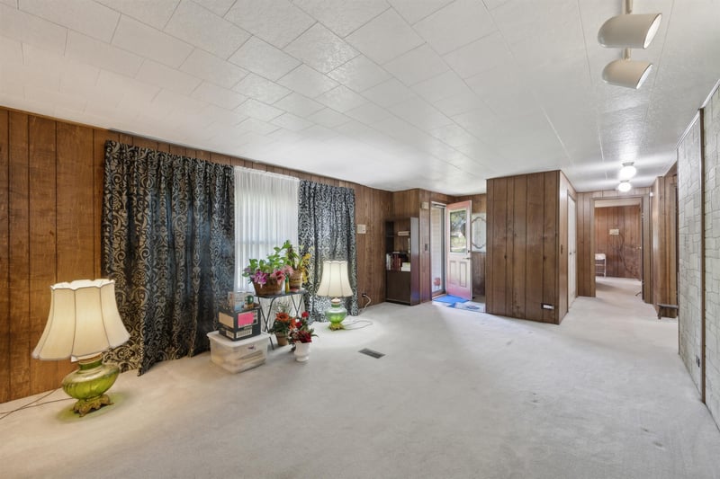 423 St Marys St, Caldwell, KS 67022