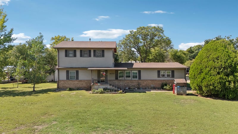 423 St Marys St, Caldwell, KS 67022