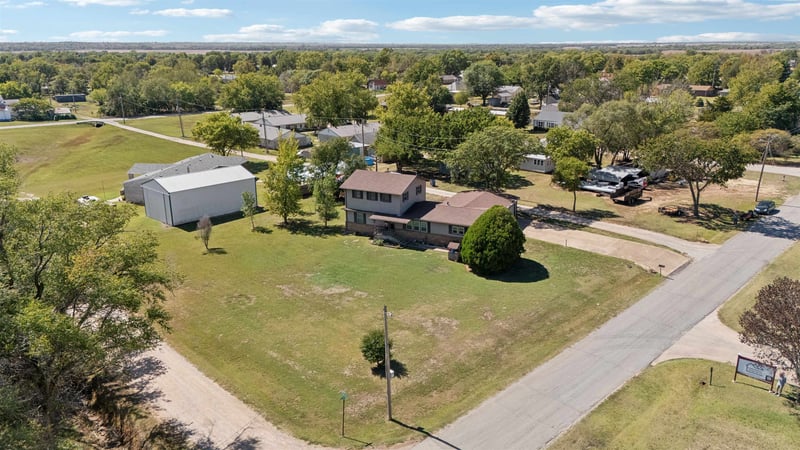 423 St Marys St, Caldwell, KS 67022