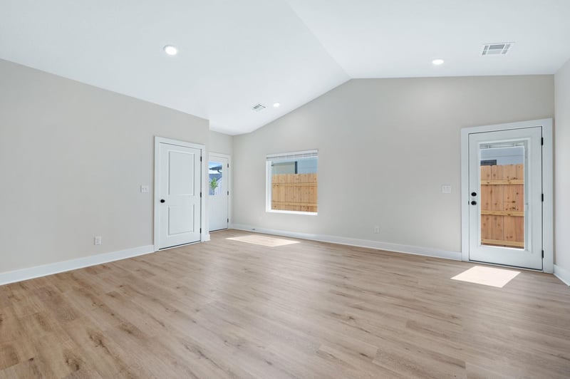 501 Harper St, Valley Center, KS 67147-8955