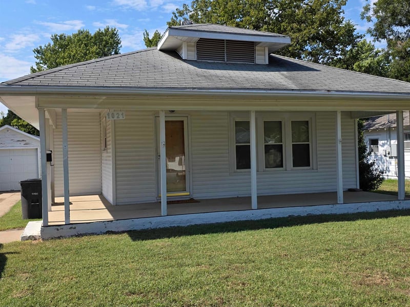 1021 3rd St, Arkansas City, KS 67005