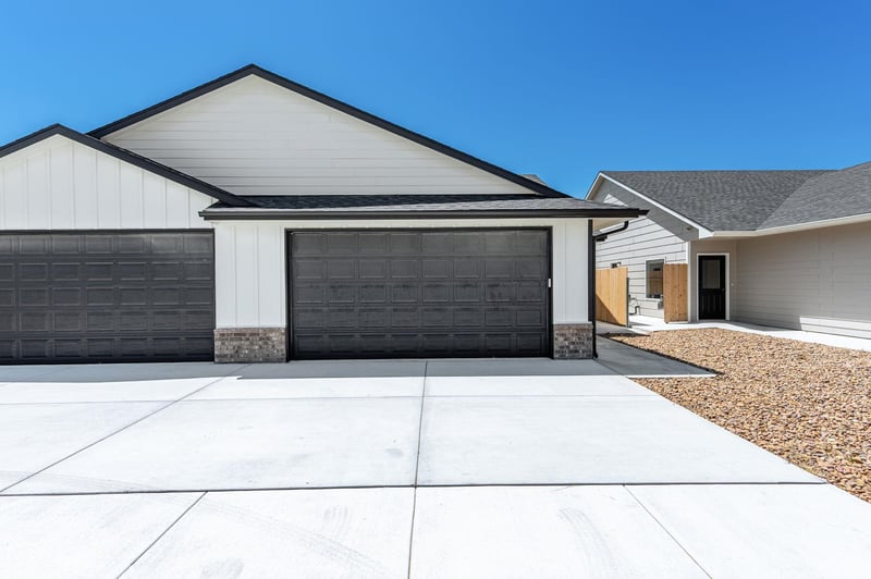 511 E Harper St, Valley Center, KS 67147-8955