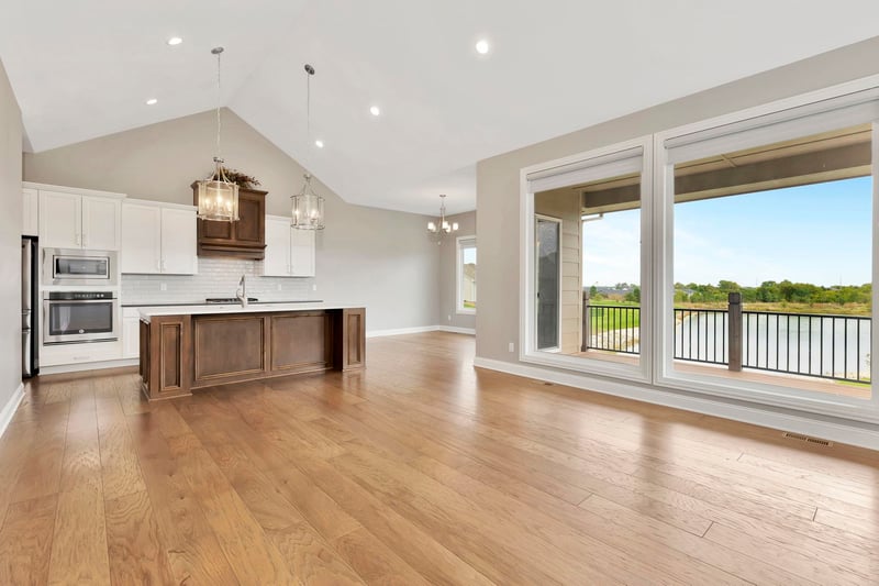 5958 E Forbes St, Bel Aire, KS 67220