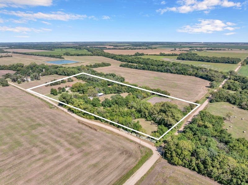 4926 N Kansas Rd, Newton, KS 67114
