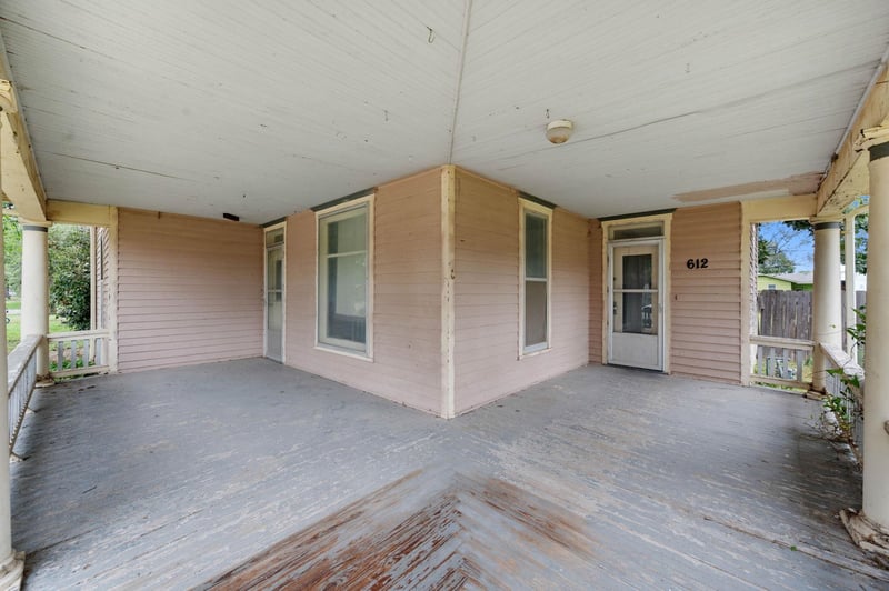612 N Commercial Ave, Sedgwick, KS 67135