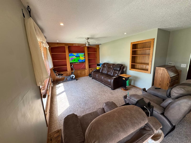 213 E 10th, Ellsworth, KS 67439