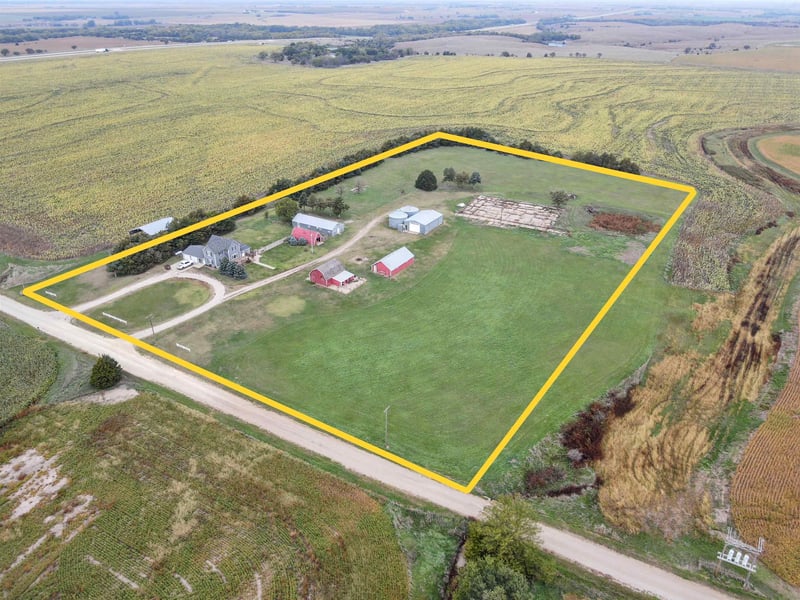 1449 Oxbow Rd, Minneapolis, KS 67467