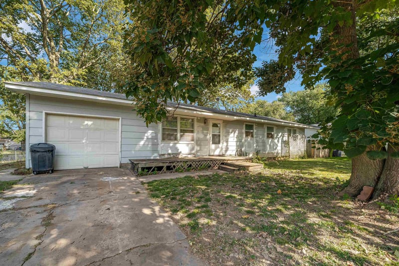 502 E Helbert St, Mulvane, KS 67110
