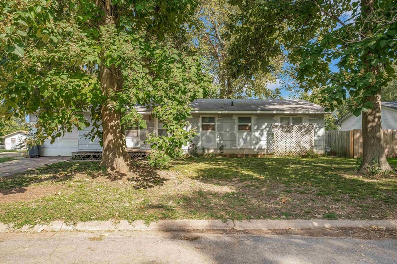 502 E Helbert St, Mulvane, KS 67110