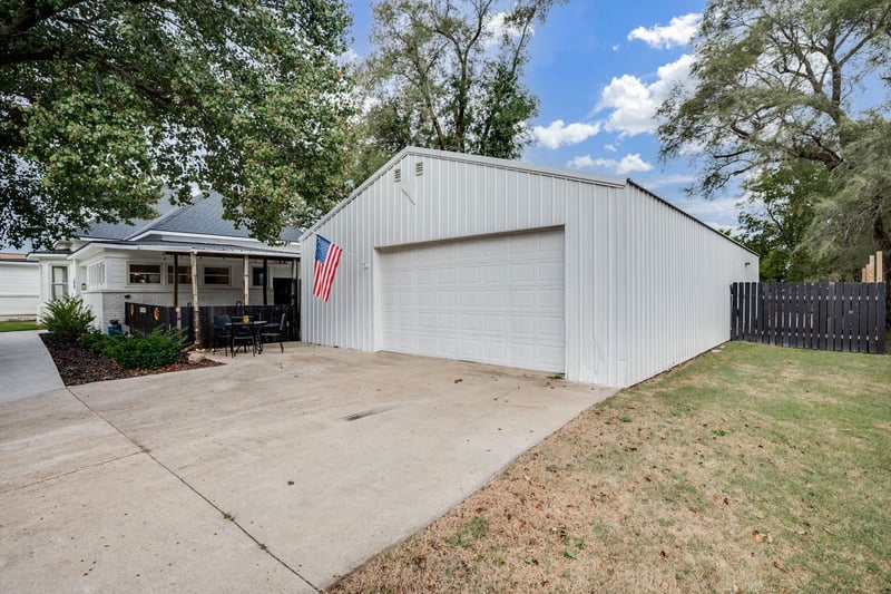 310 E First Ave, Norwich, KS 67118