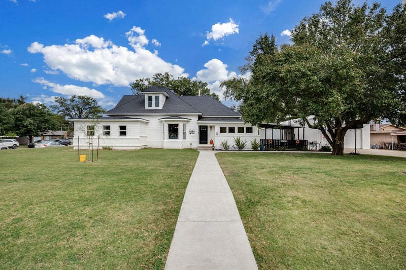310 E First Ave, Norwich, KS 67118