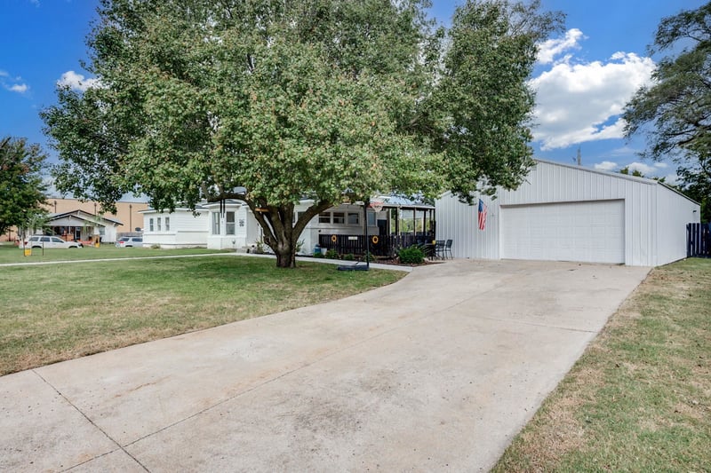 310 E First Ave, Norwich, KS 67118
