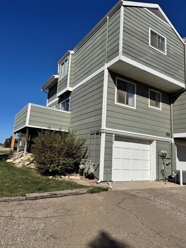 2021 N Broadmoor APT 606, Wichita, KS 67206