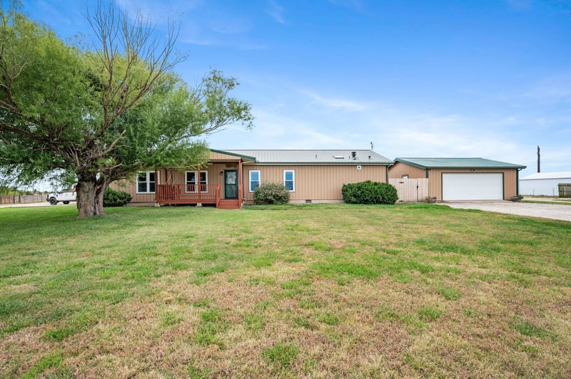 10790 SE Sunflower Rd, Leon, KS 67074