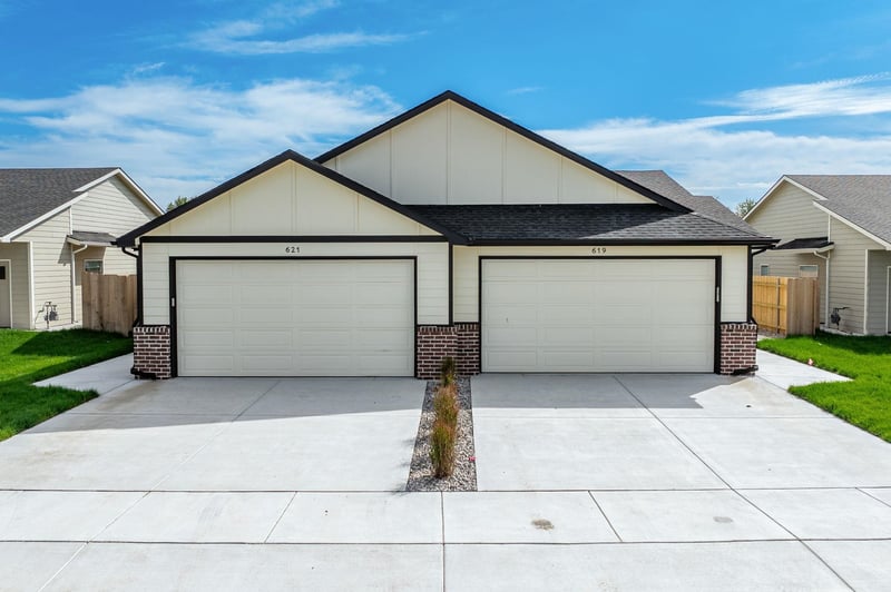 526 Briarbrook Ln, Park City, KS 67147-8955