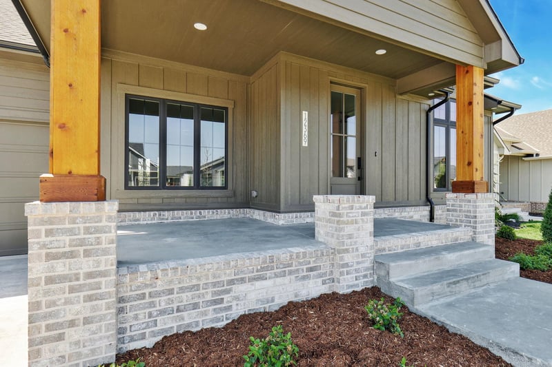 12369 Woodspring Ct, Wichita, KS 67226
