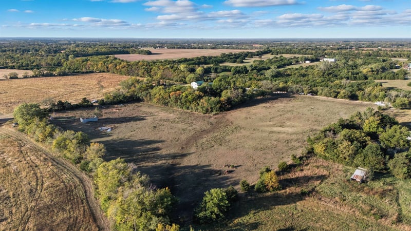 1370 N River Rd, Mulvane, KS 67110