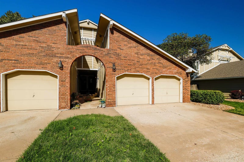 10504 W Texas St Unit 401, Wichita, KS 67209