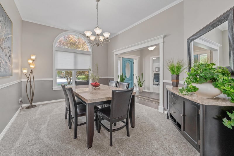 2305 W Timbercreek Cir, Wichita, KS 67204