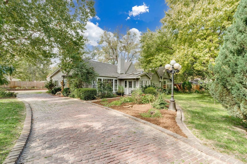 1739 N Ferrell Dr, Wichita, KS 67203