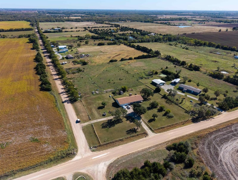1294 N Ridge Rd, Peck, KS 67120