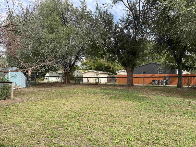 1703 N C St, Wellington, KS 67152