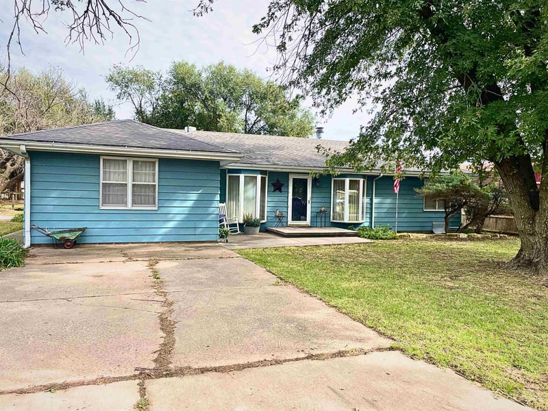 1703 C St, Wellington, KS 67152