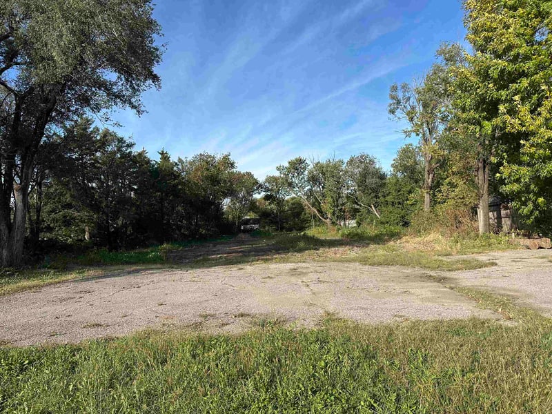 545 N Andover Rd, Andover, KS 67002