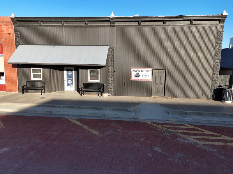 121 Starr Ave, Miltonvale, KS 66938