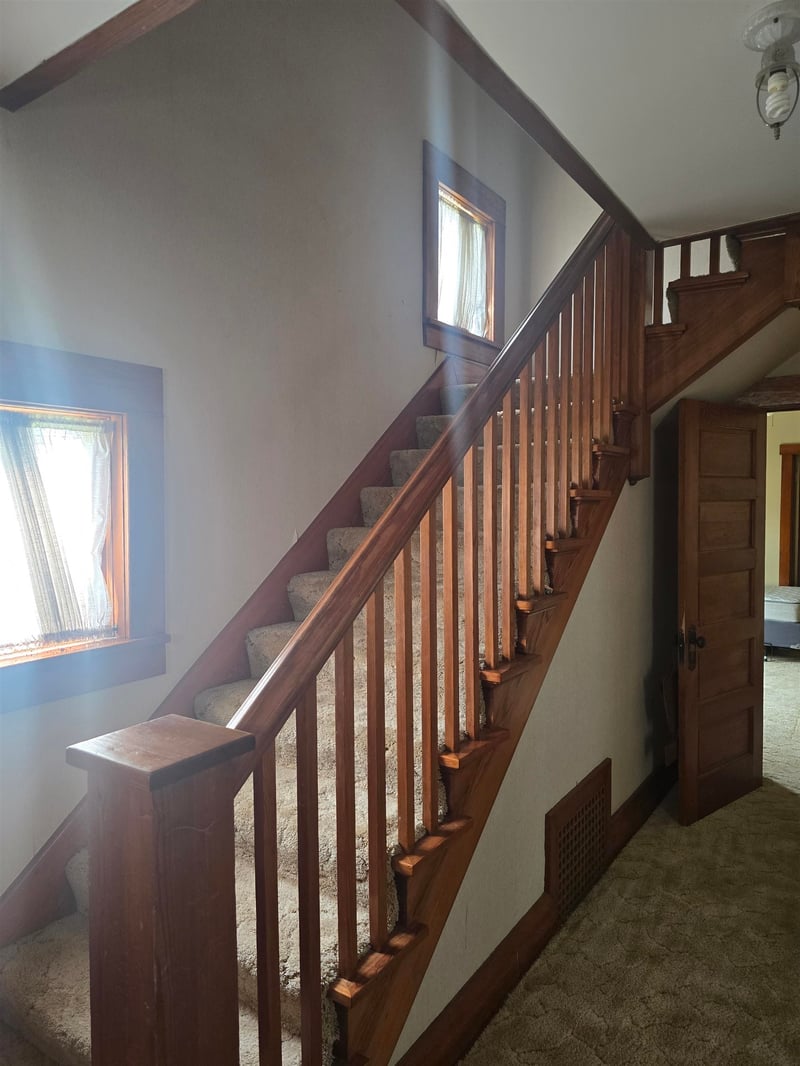 202 Parallel St, Clifton, KS 66937
