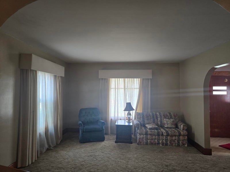 202 Parallel St, Clifton, KS 66937