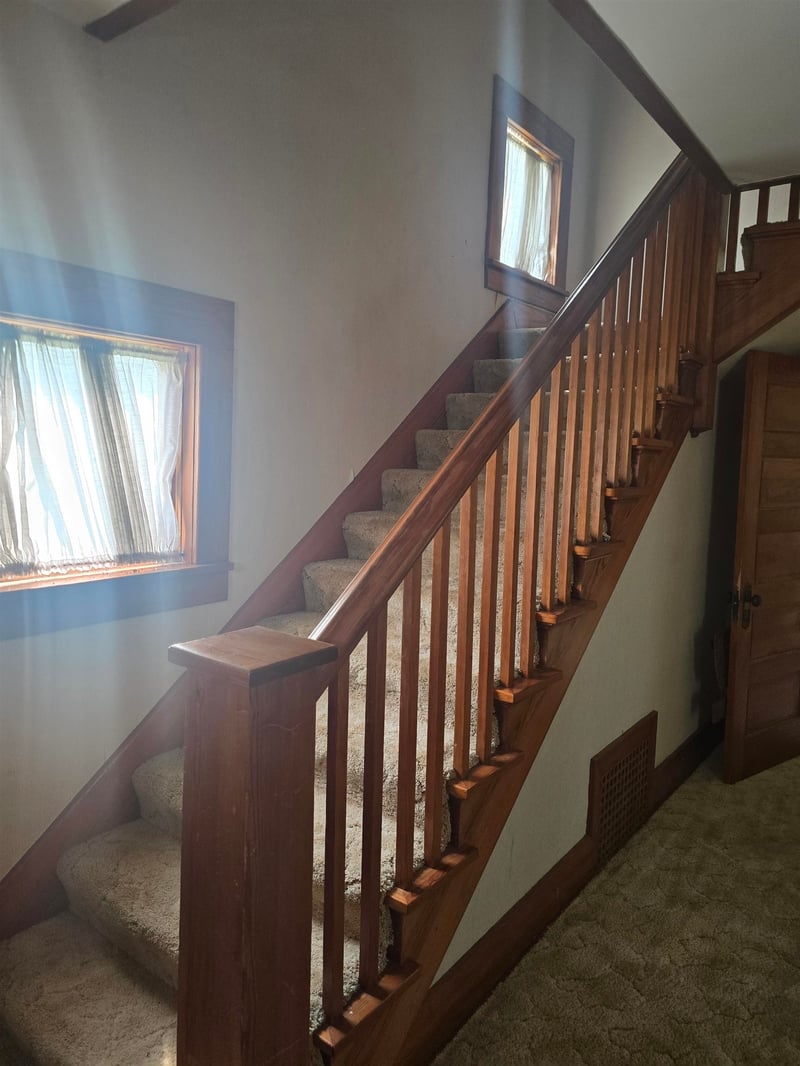 202 Parallel St, Clifton, KS 66937