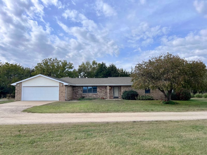 9505 W Healy Rd, Brookville, KS 67425