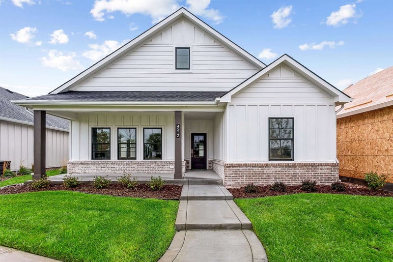 4512 Harborside St, Wichita, KS 67204