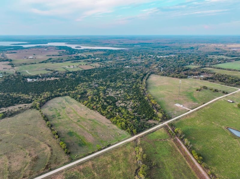 571 Bobcat Rd, Toronto, KS 66777