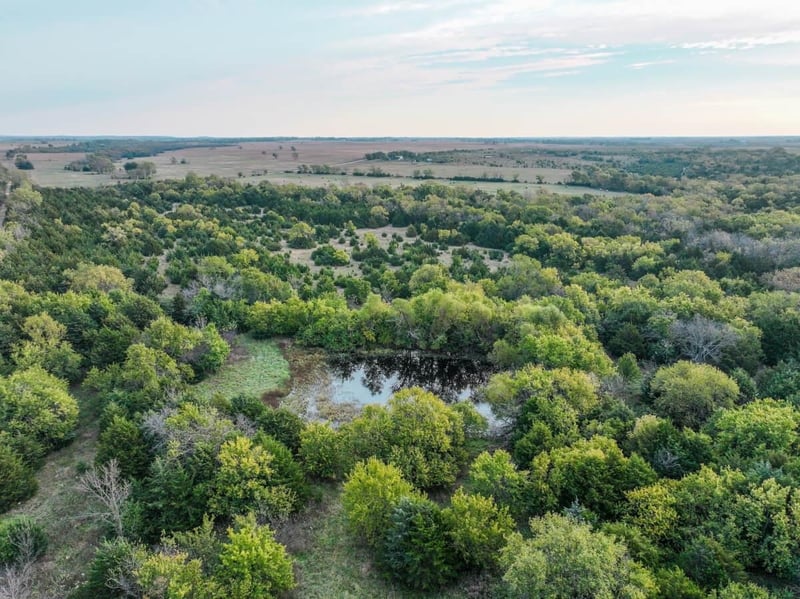 571 Bobcat Rd, Toronto, KS 66777