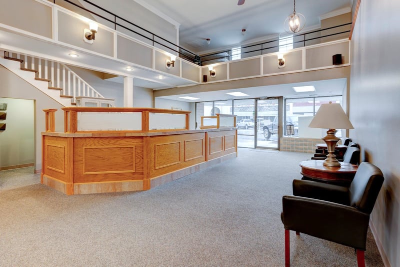 810 Main St, Winfield, KS 67156