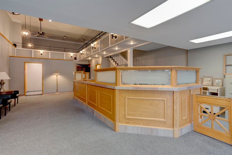 810 Main St, Winfield, KS 67156