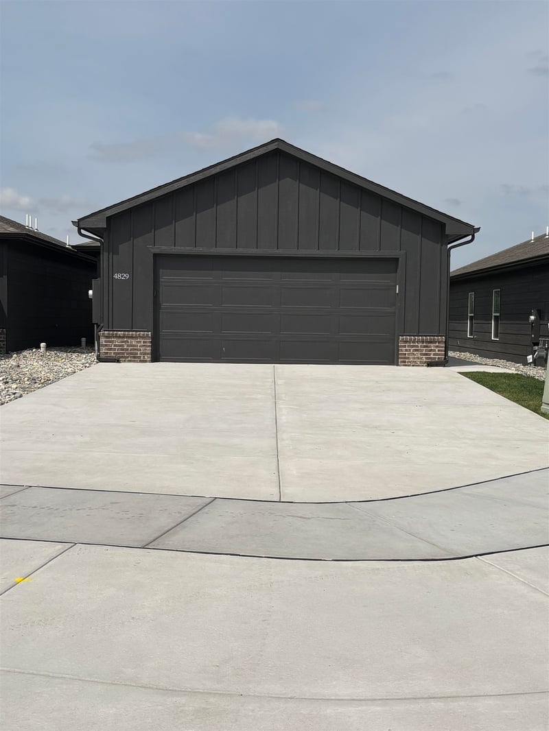 4829 Vassar Ave, Wichita, KS 67220