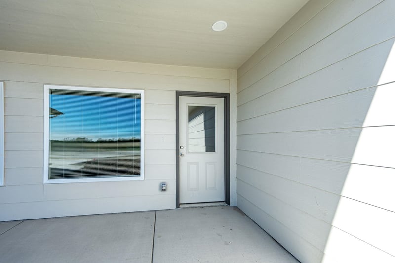 839 S Wybern St, Valley Center, KS 67147-8977