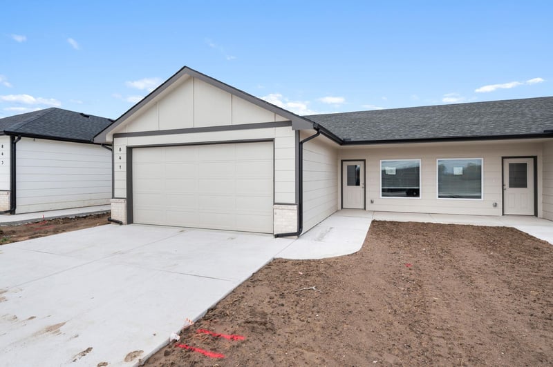 841 Wybern St, Valley Center, KS 67147-8977