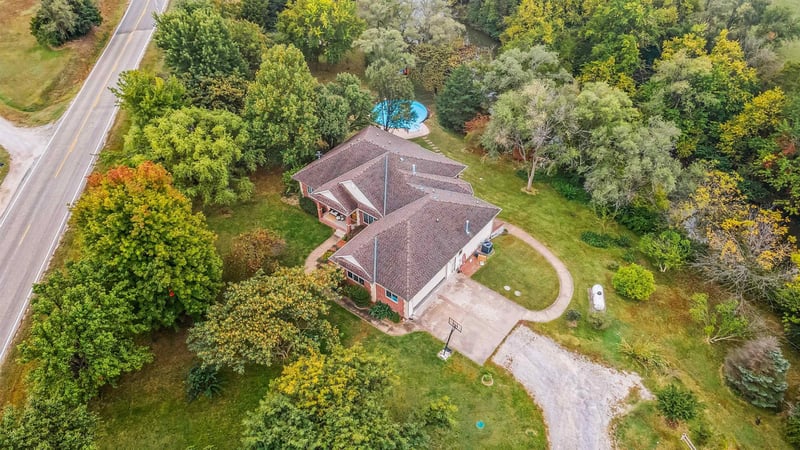 7405 S Maize Rd, Clearwater, KS 67026